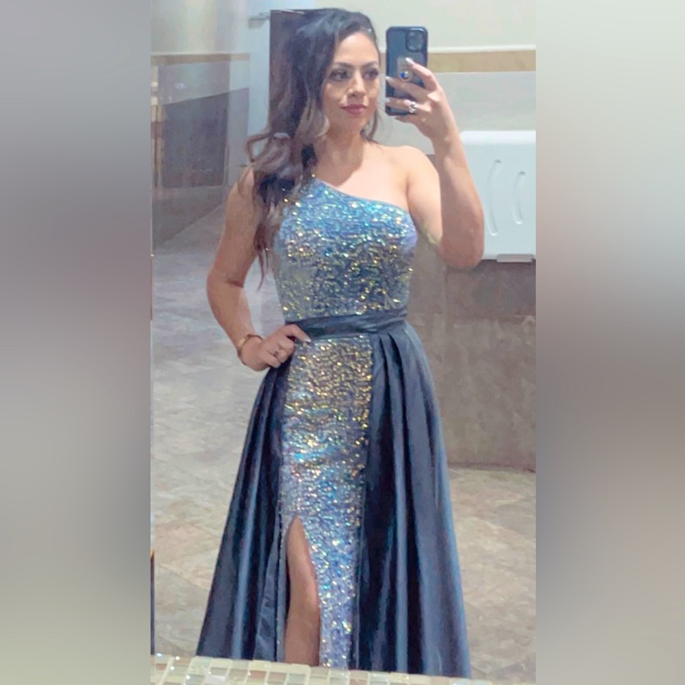 Meet your Posher, Adriana